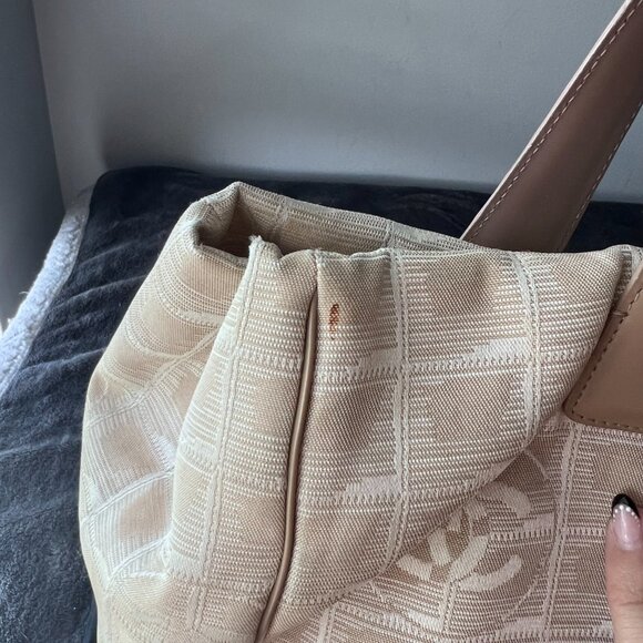 Authentic Chanel Vintage VTG Travel Line Tote in Blush with Dust-bag and Card - Picture 6 of 16